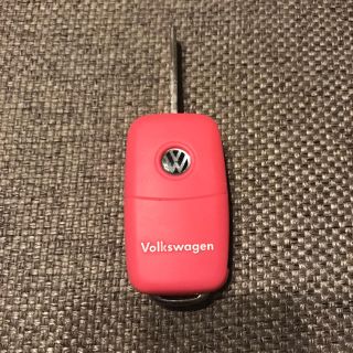 フォルクスワーゲン(Volkswagen)のVolkswagen 純正シリコンキーカバー(ピンク)(その他)