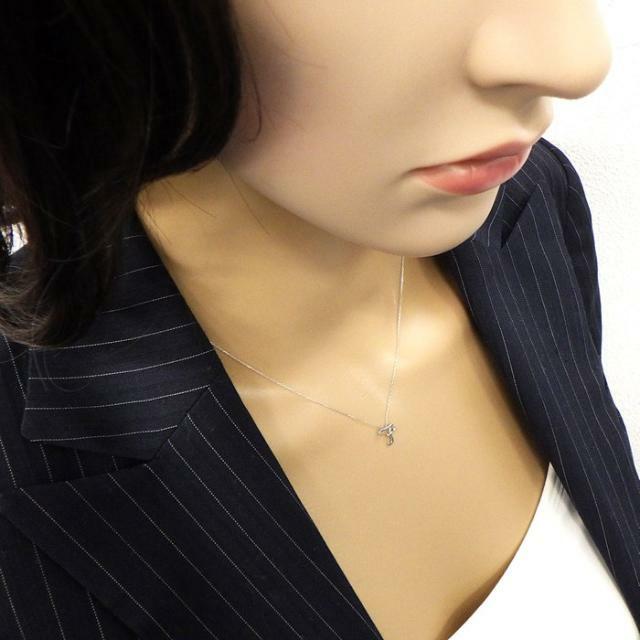 【ダイヤモンド】 ネックレス イニシャル F モチーフ ダイヤモンド 0.01ct K18WG レディースのアクセサリー(ネックレス)の商品写真