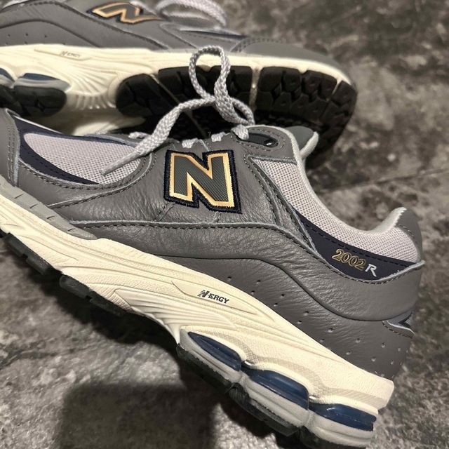 NBニューバランス NEW BALANCE M2002RHP