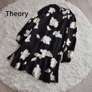 セオリー(theory)のTheory  ワンピース　シルク100% 　ブラック 総柄 花柄 2　M(ひざ丈ワンピース)