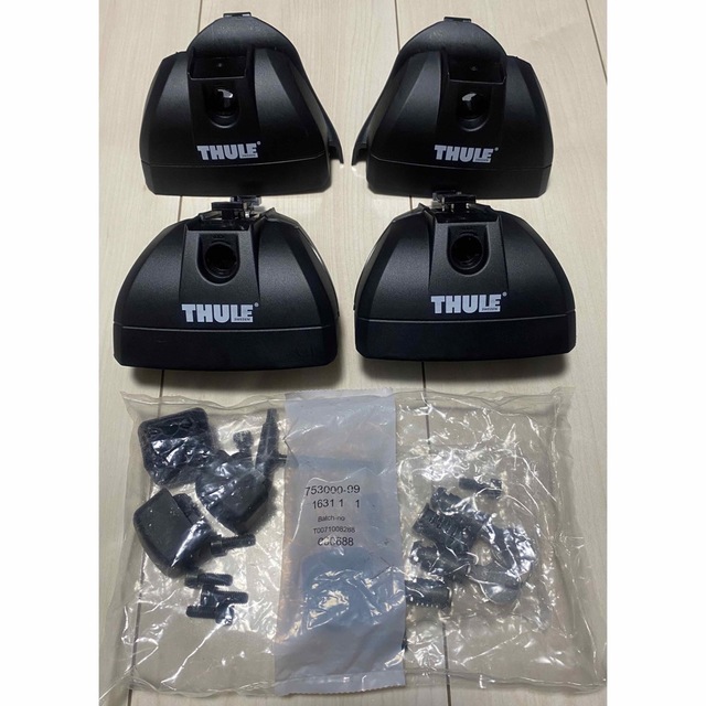 THULE(スーリー)のThule TH753＋TH961（フット＋ウイングバー） 自動車/バイクの自動車(車外アクセサリ)の商品写真