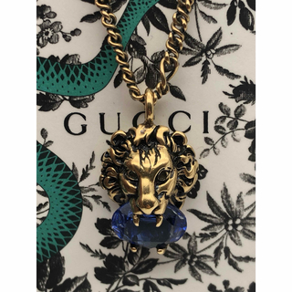 グッチ(Gucci)のGUCCI ライオンヘッド　ネックレス　ゴールド　ストーン付き(ネックレス)