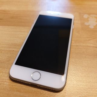 アイフォーン(iPhone)のiphone8 64GB シルバー(スマートフォン本体)