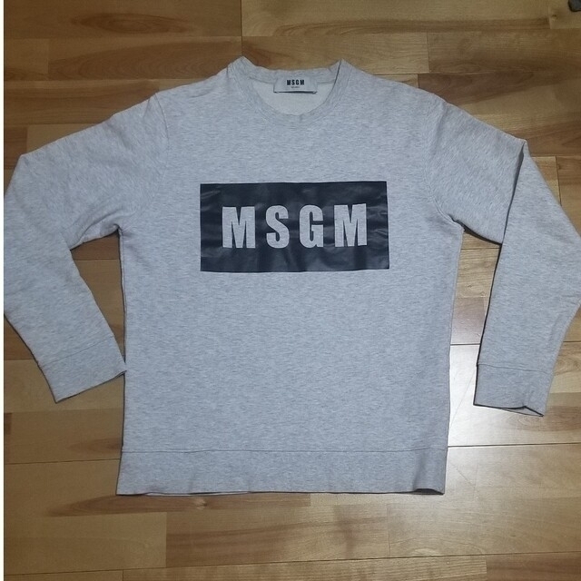 MSGM(エムエスジイエム)の最終値下げ【美品！】MSGM スウェット(トレーナー)　グレー　メンズ　サイズS メンズのトップス(スウェット)の商品写真