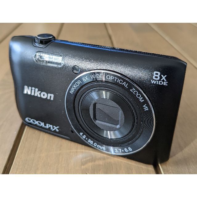 Nikon(ニコン)のNikon COOLPIX A300 デジカメ スマホ/家電/カメラのカメラ(コンパクトデジタルカメラ)の商品写真