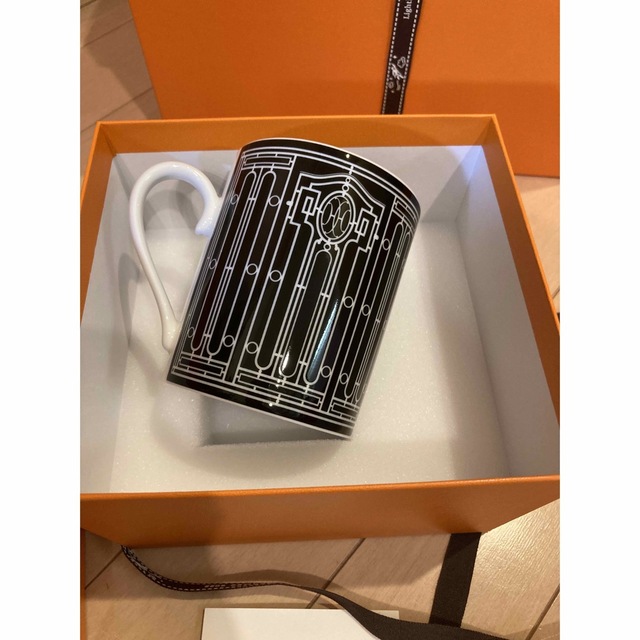 Hermes(エルメス)のHERMES エルメス　H Deco アッシュデコ　 ブラック マグカップ インテリア/住まい/日用品のキッチン/食器(グラス/カップ)の商品写真