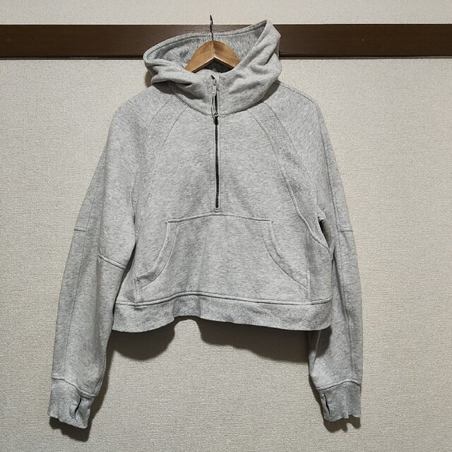 lululemon(ルルレモン)のLululemon Scuba Oversized 1/2 Zip Hoodie レディースのトップス(パーカー)の商品写真