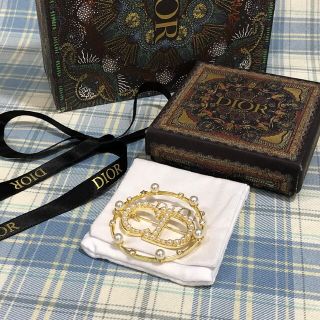 ディオール(Christian Dior) ブローチ/コサージュの通販 400点以上 ...
