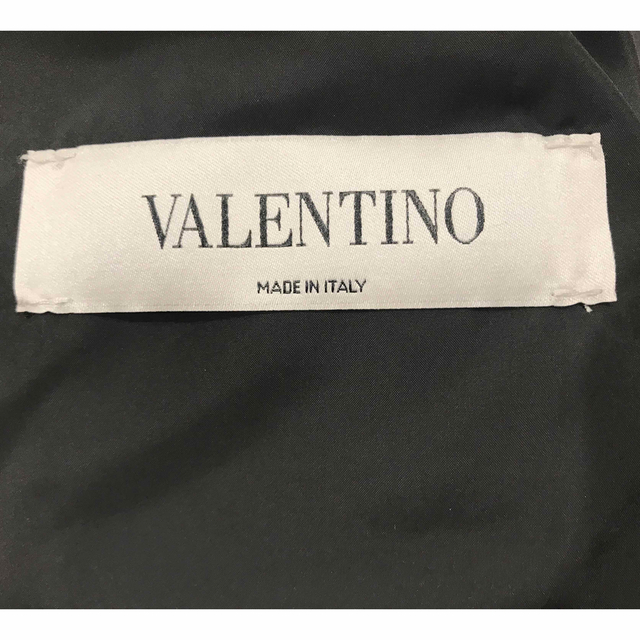 VALENTINO(ヴァレンティノ)のVALENTINO ダウンベスト メンズのジャケット/アウター(ダウンベスト)の商品写真