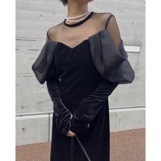 UND VELOUR OFF SHOULDER DRESS