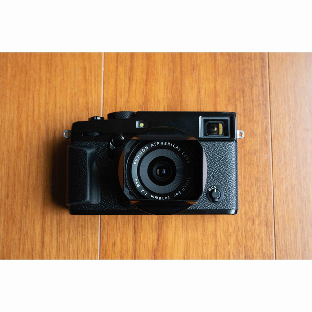 富士フイルム(フジフイルム)のFUJIFILM X−PRO2 XF18mmF2 R セット スマホ/家電/カメラのカメラ(ミラーレス一眼)の商品写真