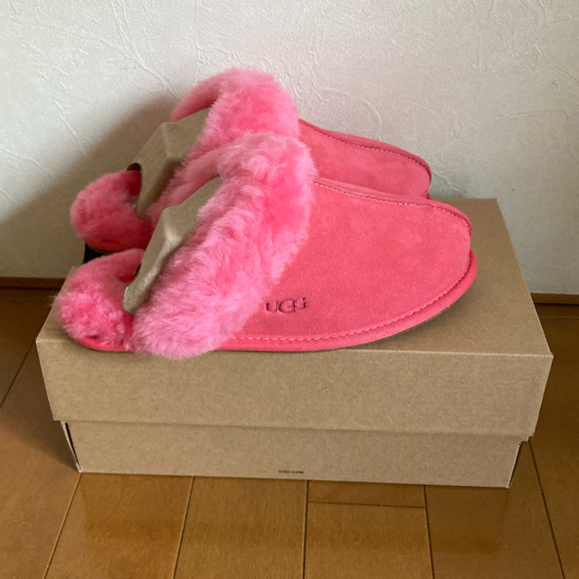 新品 UGG スリッパ SCUFFETTE II レディース