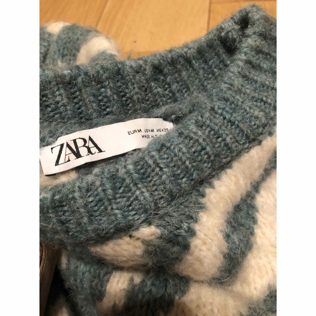 ZARA(ザラ)のZARA ゼブラニット　M レディースのトップス(ニット/セーター)の商品写真