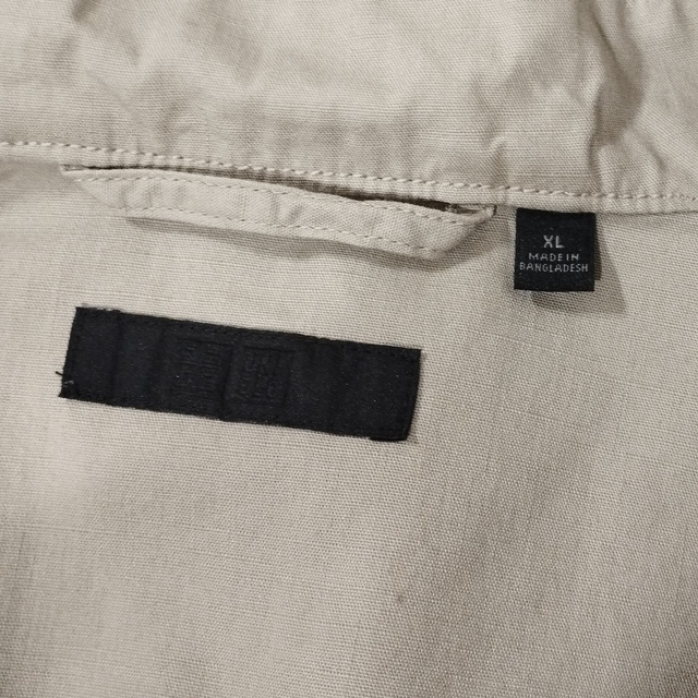 UNIQLO(ユニクロ)のユニクロ　コットンパーカ　ベージュ　XL メンズのジャケット/アウター(マウンテンパーカー)の商品写真