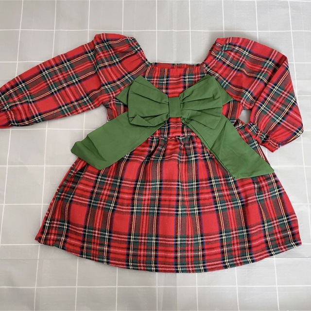 ワンピース チェックワンピース クリスマス リボン付き サンタコス 女の子 キッズ/ベビー/マタニティのキッズ服女の子用(90cm~)(ワンピース)の商品写真