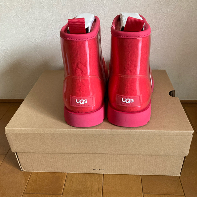 海外正規品
 UGG クリア UGG ブーツ 新品 特別価格 クラシック イエロー クリア ミニ ミニ UGGクラシッククリアミニ（レインブーツ）23cm- 靴/シューズ 3