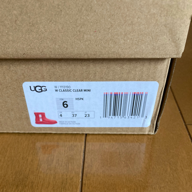 海外正規品
 UGG クリア UGG ブーツ 新品 特別価格 クラシック イエロー クリア ミニ ミニ UGGクラシッククリアミニ（レインブーツ）23cm- 靴/シューズ 5