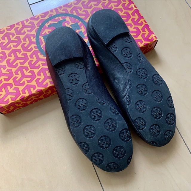 Tory Burch(トリーバーチ)のtoryburch トリーバーチ　正規品　フラットシューズ　バレエシューズ　黒 レディースの靴/シューズ(バレエシューズ)の商品写真