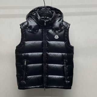 モンクレール ジレの通販 2,000点以上 | MONCLERを買うならラクマ