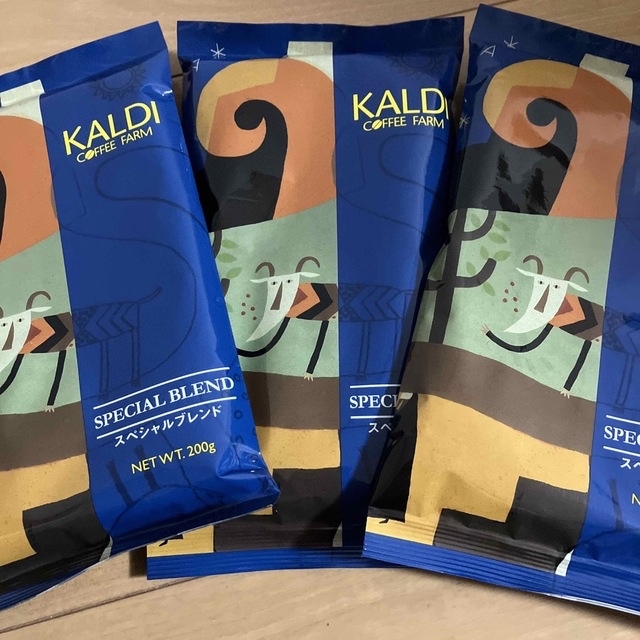 KALDI(カルディ)のカルディ　スペシャルブレンド　KALDIコーヒー粉　3袋　新品未開封‼️ 食品/飲料/酒の飲料(コーヒー)の商品写真