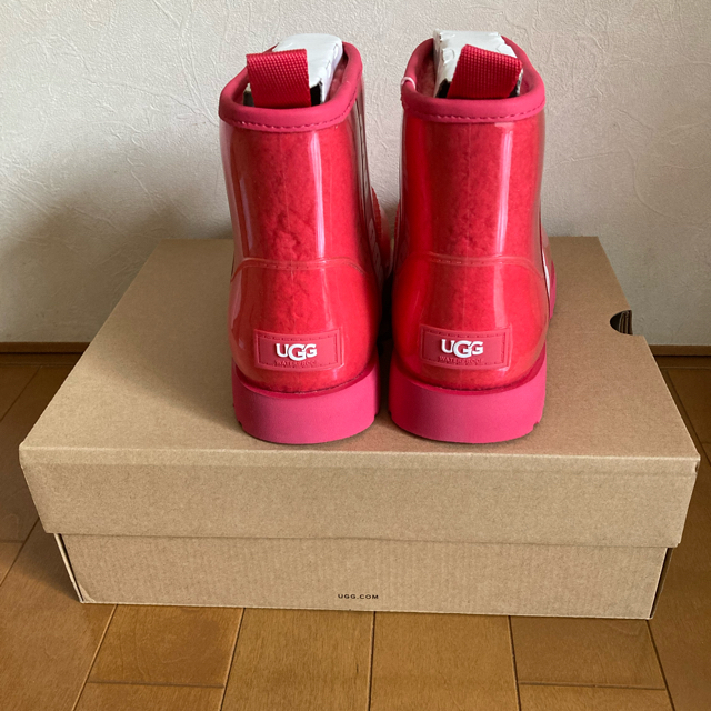 UGG(アグ)のUGG 新品 クラシック クリア ミニ レディースの靴/シューズ(ブーツ)の商品写真