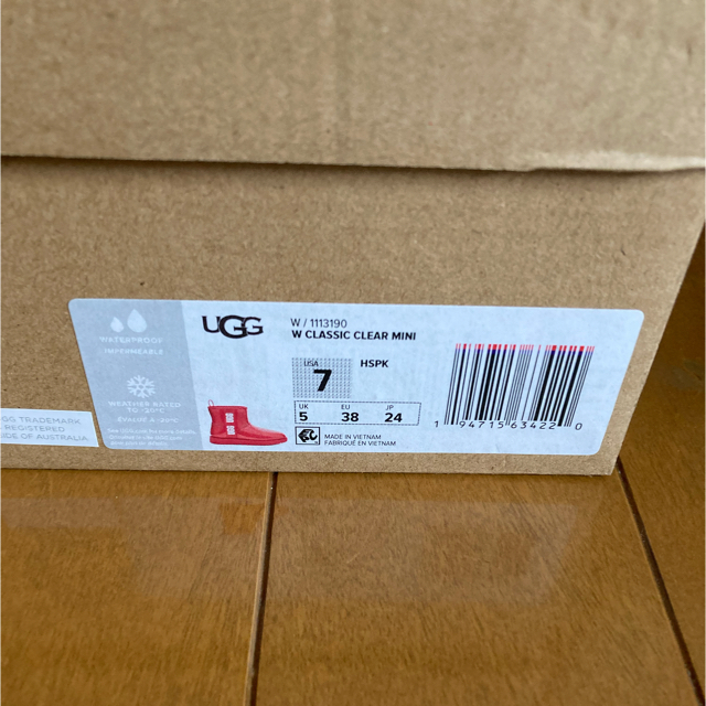 UGG(アグ)のUGG 新品 クラシック クリア ミニ レディースの靴/シューズ(ブーツ)の商品写真