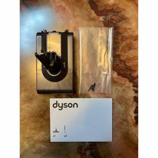 ダイソン(Dyson)の【純正】ダイソンv8バッテリー(バッテリー/充電器)