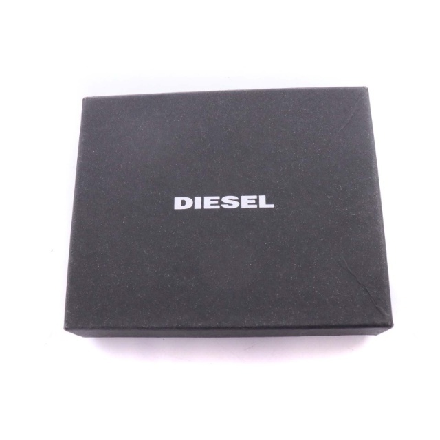 DIESEL(ディーゼル)のディーゼル  二つ折り財布 ロゴ プレート レザー 茶 ブラウン メンズのファッション小物(折り財布)の商品写真