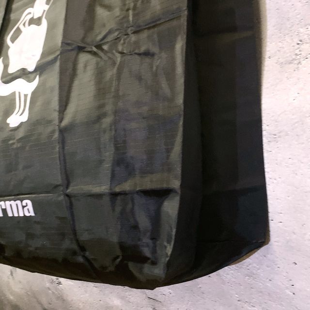 イヤマちゃん 黒 エコバッグ ナイロン （ゆうパケット匿名）55 レディースのバッグ(エコバッグ)の商品写真
