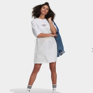 アディダス(adidas)のadidas Tシャツワンピース　チュニック　M(ミニワンピース)