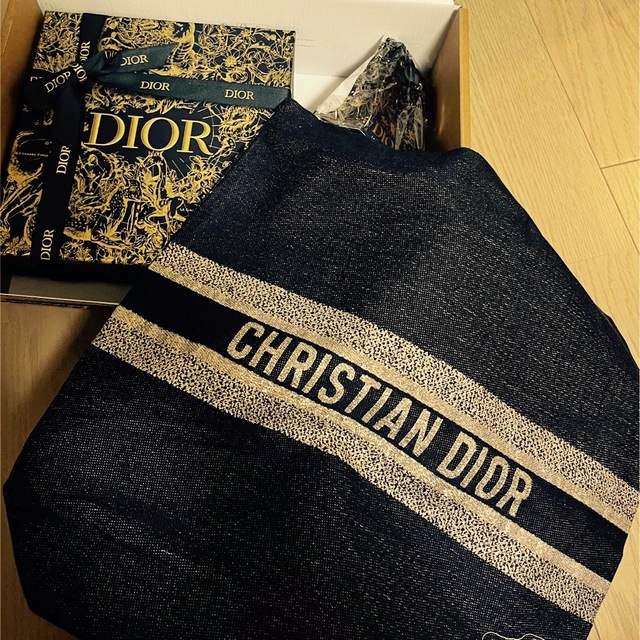 新品未使用　Dior  トートバッグ　ノベルティ レディースのバッグ(トートバッグ)の商品写真