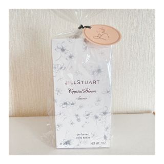 ジルスチュアート(JILLSTUART)のジルスチュアート クリスタルブルーム スノーパフュームド ボディローション(ボディローション/ミルク)