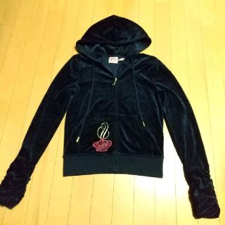 ジューシークチュール(Juicy Couture)のジューシークチュール　M　ベロアパーカー　袖デザイン(パーカー)