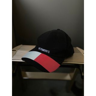 タグ付き VETEMENTS 18SS ヴェトモン トミー フーディーパーカー