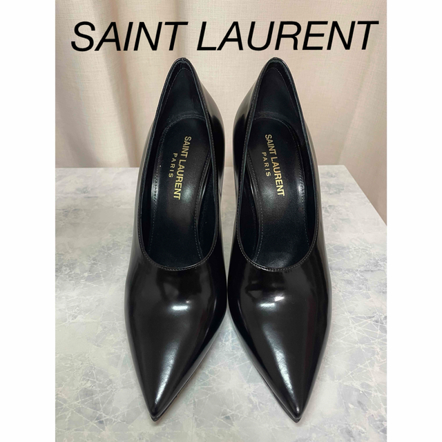 Saint Laurent Paris（サンローラン）ロゴヒール　パンプス