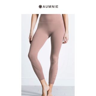 アムニー(AUMNIE)の新品未使用　アムニー　RUCHED NUDE PANTS, ASH MAUVE(ヨガ)