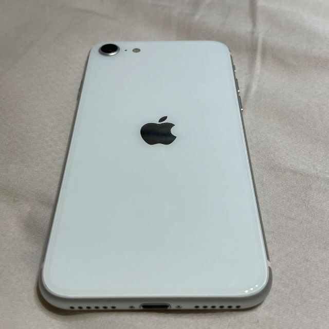iPhone SE 2 64GB SIMフリー100% ホワイト 白 シルバー 4