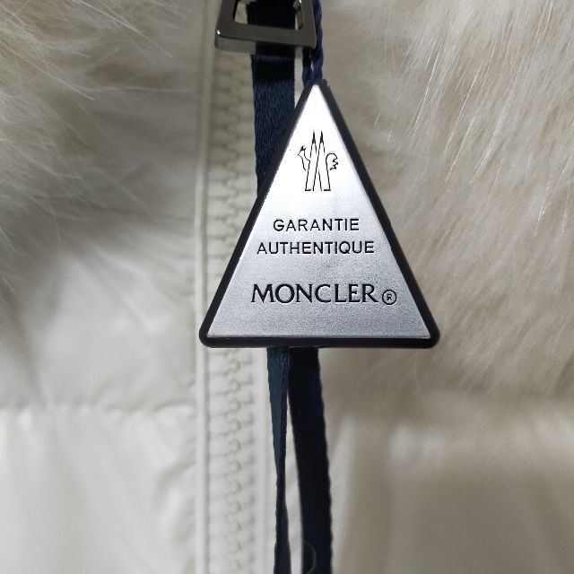 本日限定 MONCLER LAICHE フード付き パファー ジャケット