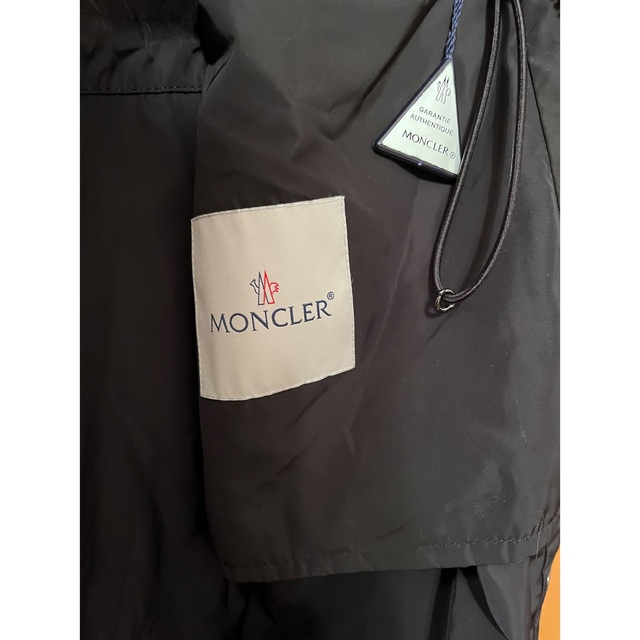 MONCLER アウター　フーデッドコート　ブラック