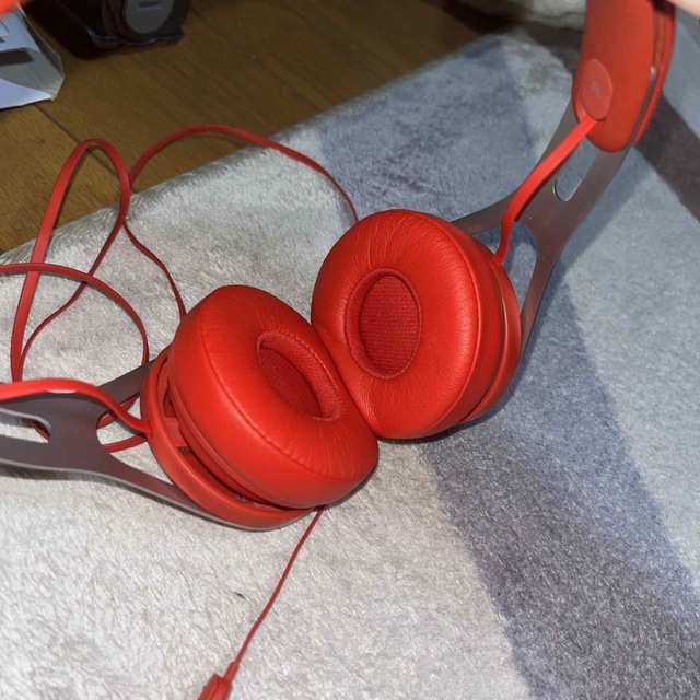 Beats(ビーツ)のBeats ヘッドホン　ヘッドフォン　有線タイプ スマホ/家電/カメラのオーディオ機器(ヘッドフォン/イヤフォン)の商品写真