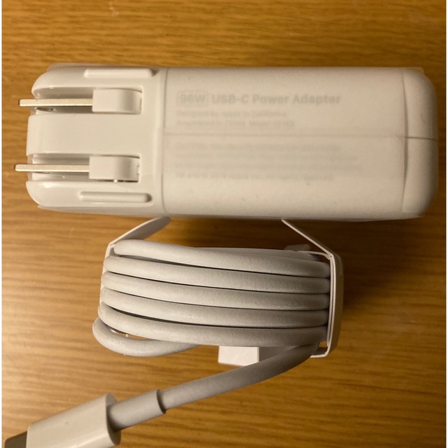 【純正品・未使用】MacBook 96W 電源アダプタとUSB-C 充電ケーブル 1