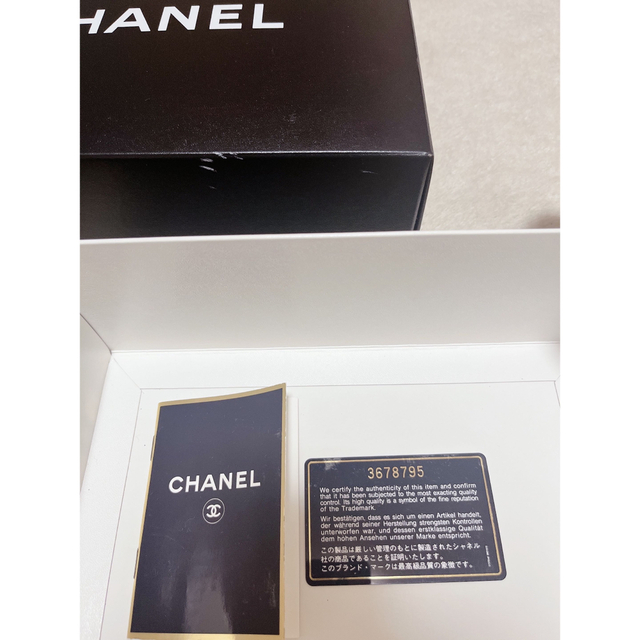 CHANEL(シャネル)のシャネル  CHANELマトラッセ ターンロック チェーン ハンドバッグ　箱 レディースのバッグ(ハンドバッグ)の商品写真