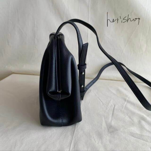 大人 アイテム ぷっくり 本革 牛革 ショルダーバッグ ミニ 23 レディースのバッグ(ショルダーバッグ)の商品写真