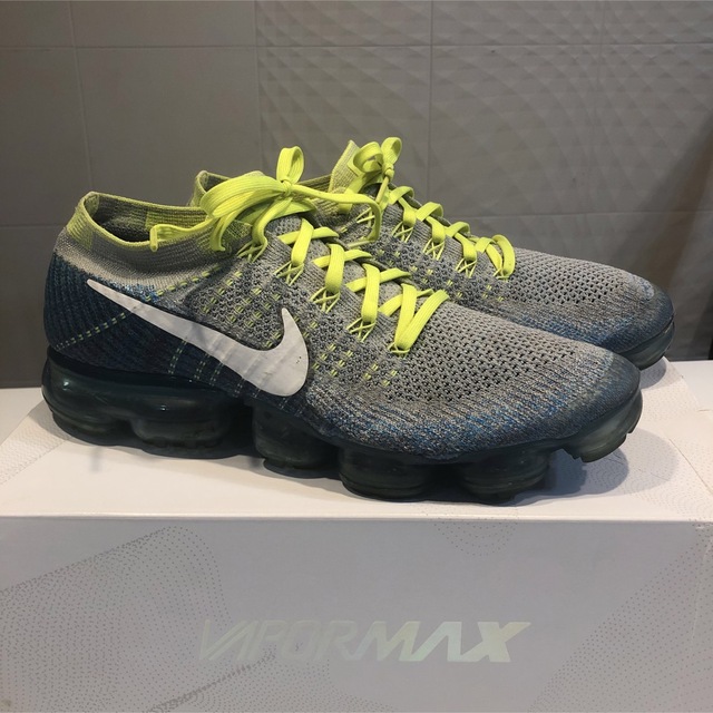 NIKE AIR VAPORMAX FLYKNIT 27.5cm