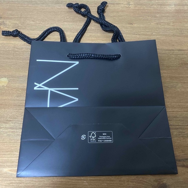 NARS(ナーズ)のNARS ショップ袋 レディースのバッグ(ショップ袋)の商品写真