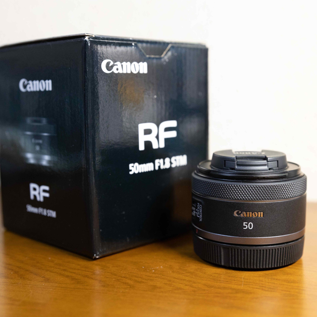 Canon(キヤノン)のCANON RF50mm f1.8 STM 【本日限り最終値下げ】 スマホ/家電/カメラのカメラ(レンズ(単焦点))の商品写真