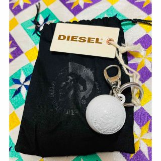 ディーゼル(DIESEL)の新品タグ付き　ディーゼル　キーホルダー　球体　ボール　目玉　目ん玉　目の玉(キーホルダー)