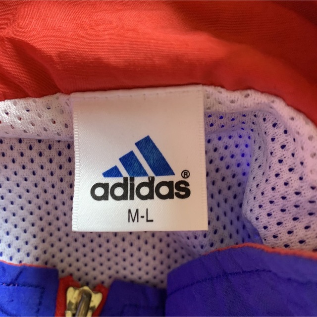 adidas(アディダス)の専用 メンズのジャケット/アウター(ナイロンジャケット)の商品写真