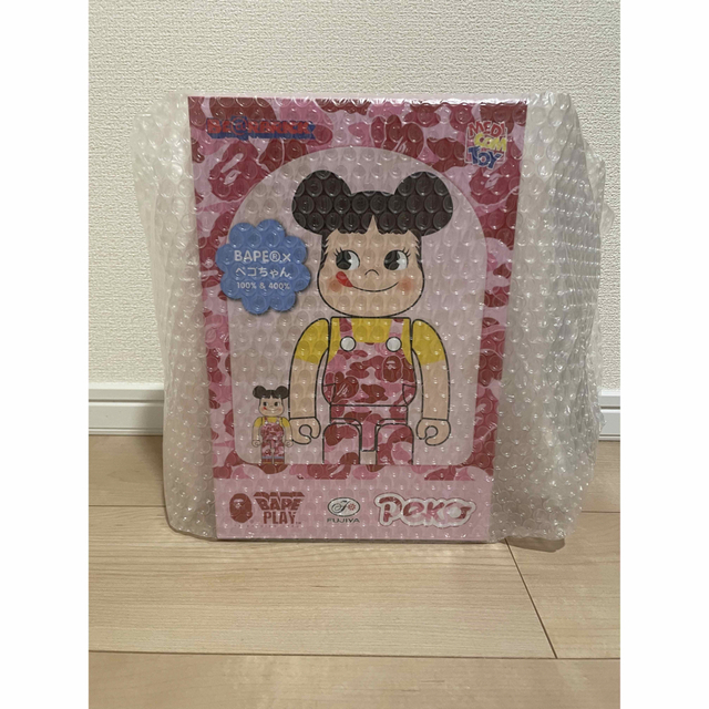 BE@RBRICK BAPE(R) × ペコちゃん100% & 400%ピンク BE@RBRICK BAPE(R) × ペコちゃん100% & 400%ピンク