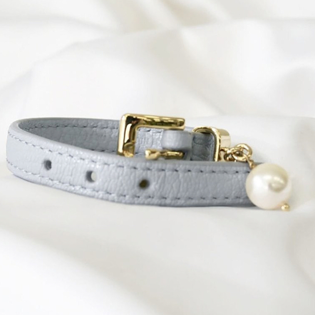 MIUMIU マドラスレザーブレスレッド ブルー 真珠-